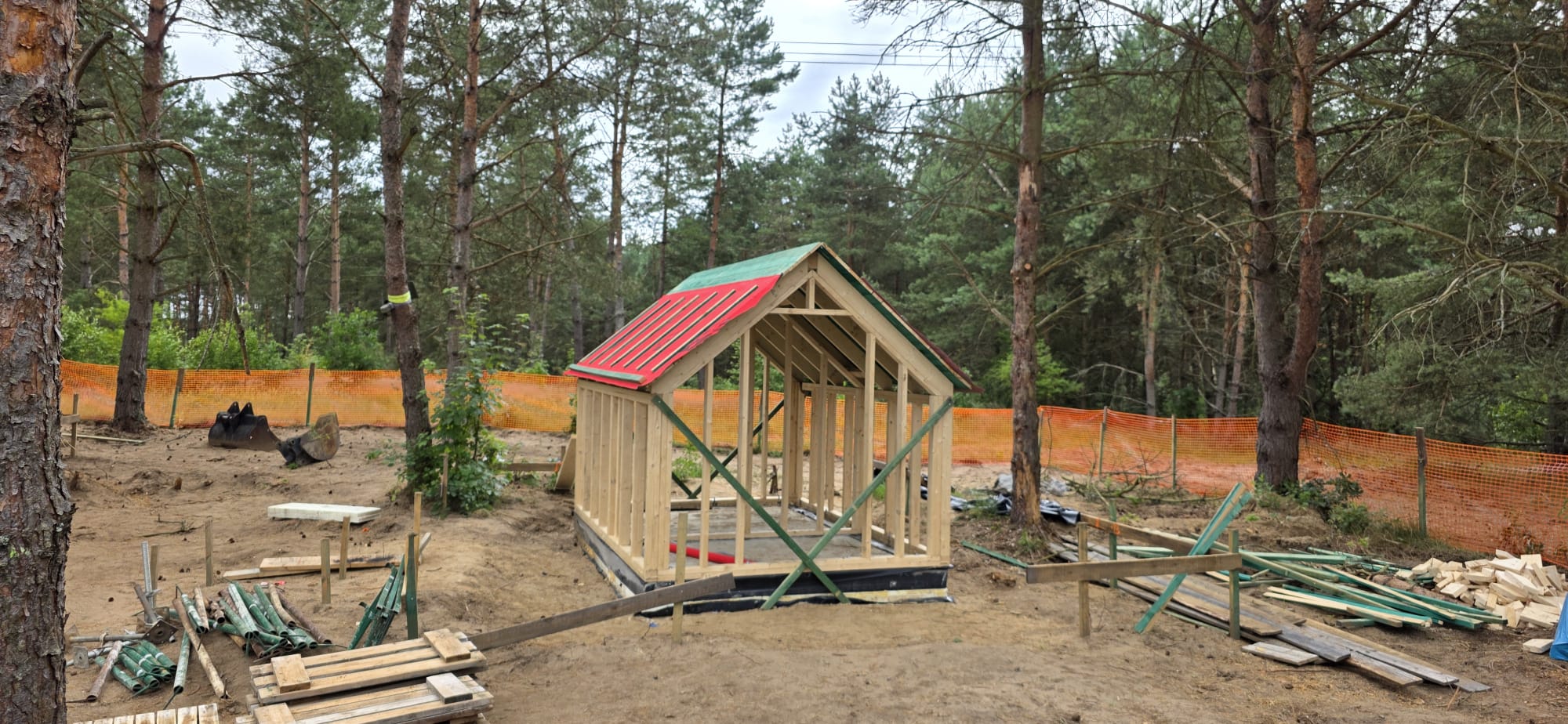 Wykonana ciepła płyta fundamentowa pod dom szkieletowy